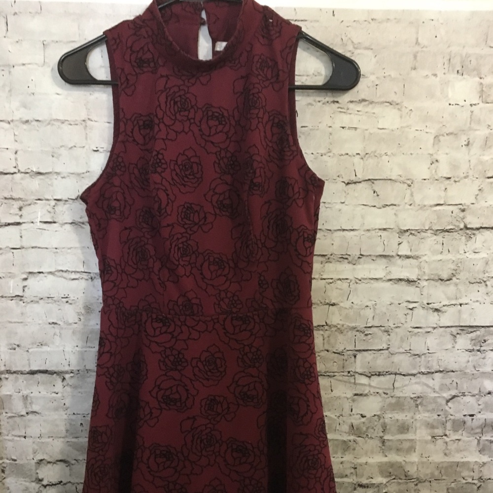 Lauren Conrad LC Burgundy Black Dress Size 6